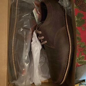 Clarks collection brown leather